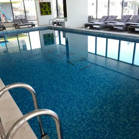 Luxury Alezzi Beach Piscina Incalzita Sauna Jacuzzi Parking Apartment *