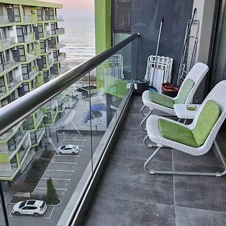 Lejlighed Luxury Alezzi Beach Piscina Incalzita Sauna Jacuzzi Parking